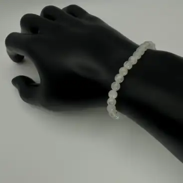 Pulsera De Mineral Piedra Luna Bañada En Oro 18K