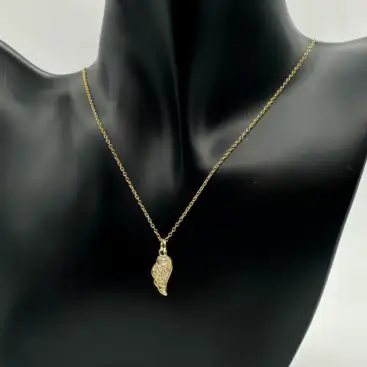 Colgante Alas Con Brillo Acabado Dorado Acero Inoxidable