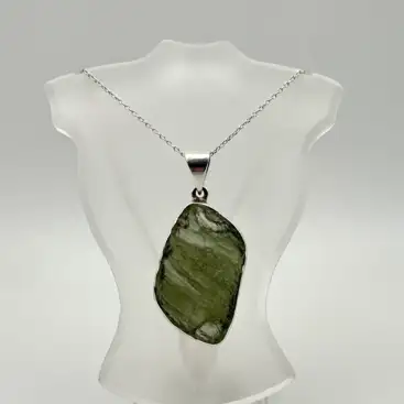 Colgante Moldavita Grande Plata De Ley