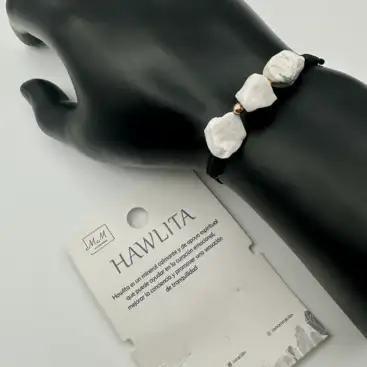 Pulsera Mineral Hawlita Cuerda