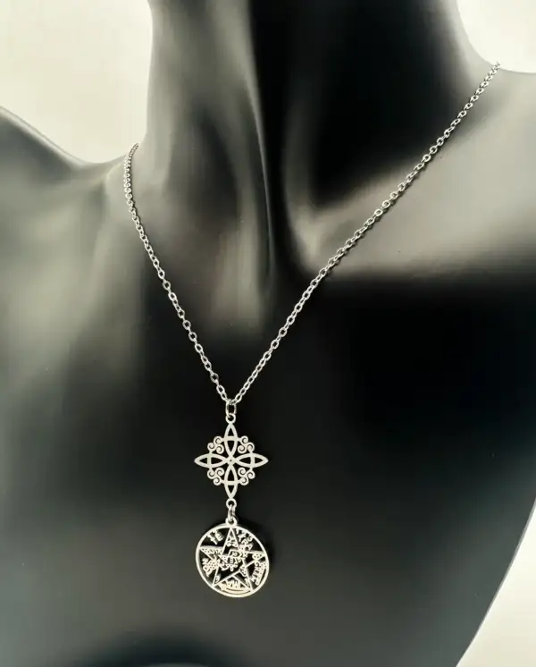 Colgante Nudo De Bruja Y Tetragramaton Acero Plateado Mediano - Imagen 2