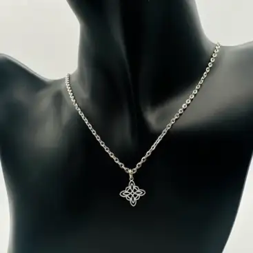 Colgante Nudo De Bruja Acero Plata