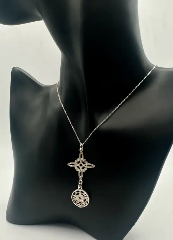 Colgante Nudo De Bruja Simple Y Tetragramaton Plata De Ley