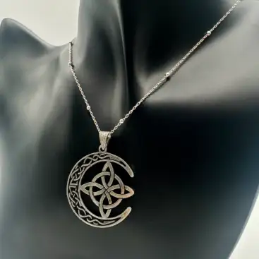 Colgante Luna Vikinga Y Nudo De Bruja Plata De Ley
