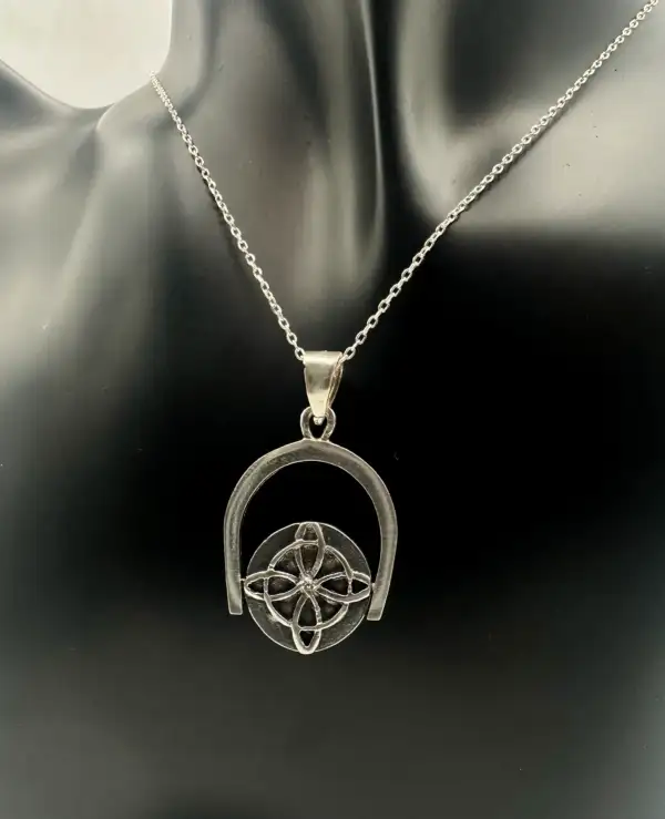 Colgante Giratorio Nudo De Bruja Y Tetragramaton Plata De Ley - Imagen 2