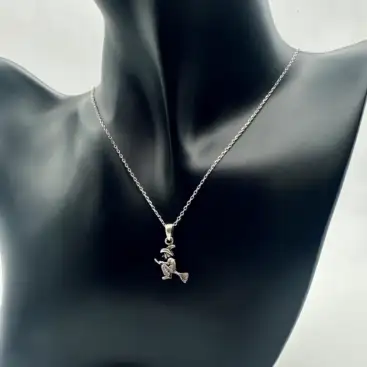Colgante Bruja En Escoba Plata De Ley