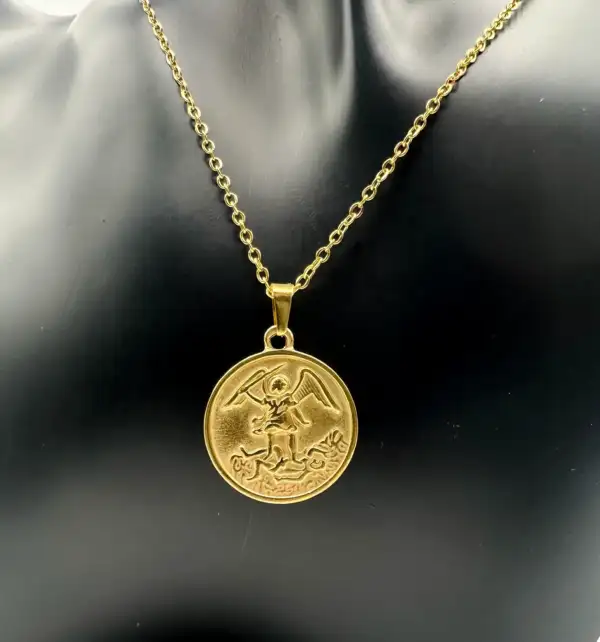 Colgante Medalla San Miguel Acero Dorado - Imagen 2