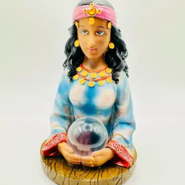 Figura Gitana Con Bola De Cristal