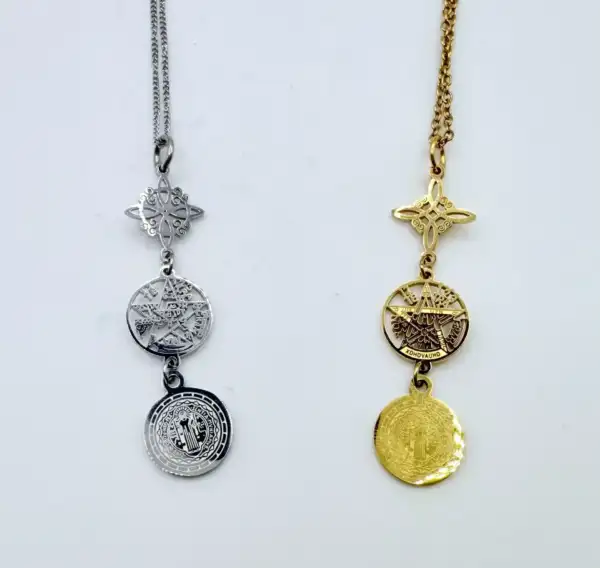 Colgante de Acero Triple Protección – Nudo de Bruja, Tetragramatón y San Benito