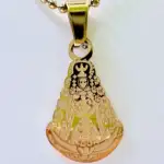 Colgante Virgen Del Rocio Placa Acero Dorado Pequeño - Imagen 2