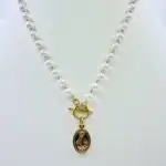 Colgante Perlas Con Virgen Acero Dorado