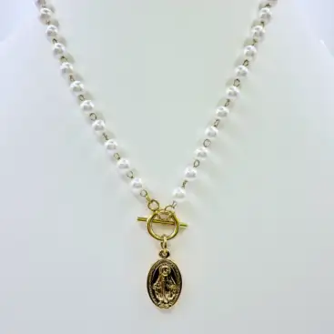 Colgante Perlas Con Virgen Acero Dorado