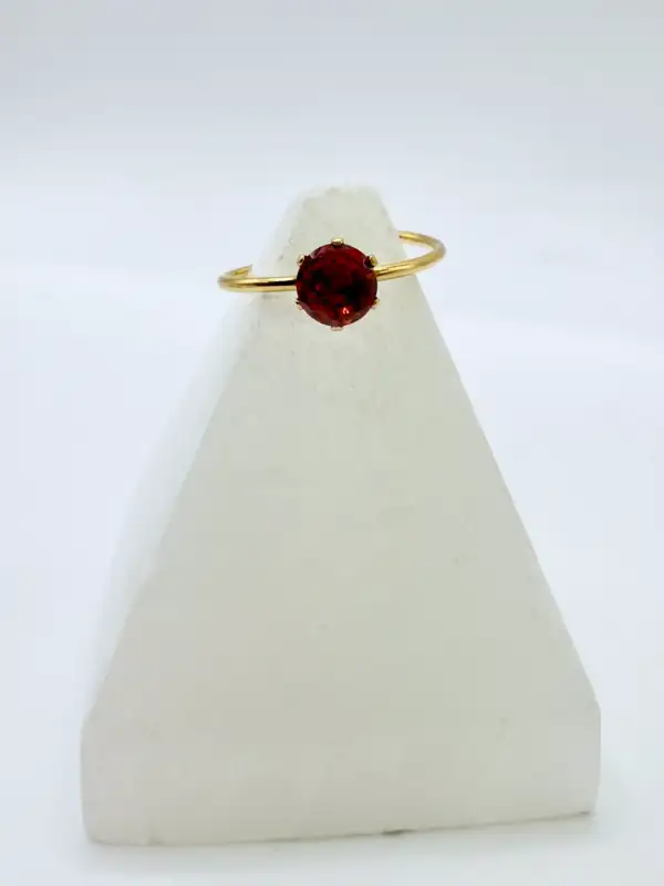 Anillo Jaspe Rojo Facetado Acero Dorado Regulable