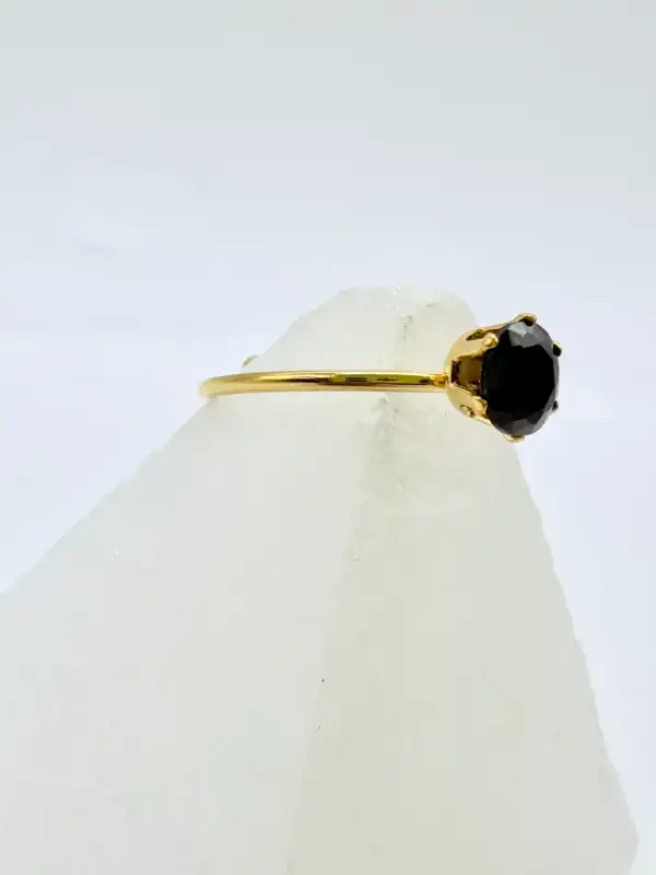 Anillo Onix Facetado Acero Dorado Regulable - Imagen 2