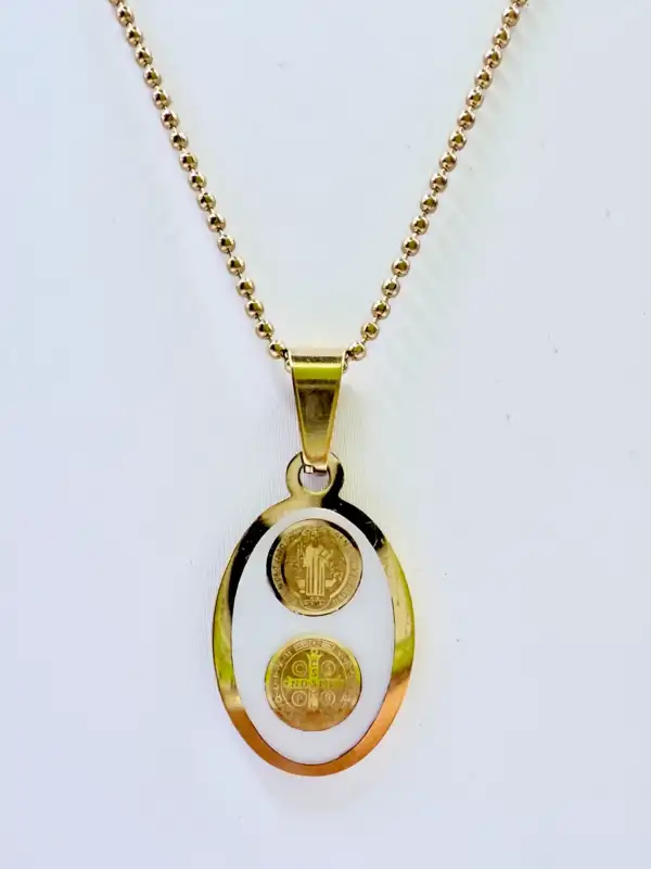 Colgante San Benito Nacar Acero Dorado