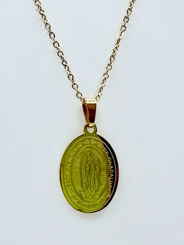 Colgante Virgen De Guadalupe Acero Dorado