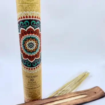 Incienso Varilla Sandalo + Portaincienso Madera Karma