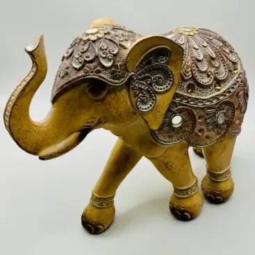 Figura Elefante Color Tierra