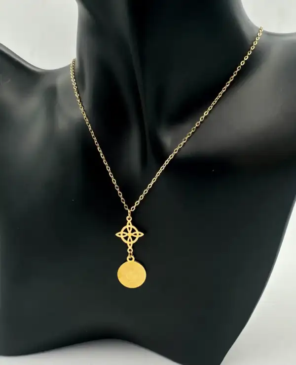 Colgante Nudo De Bruja Y San Benito Acero Dorado Doble Proteccion