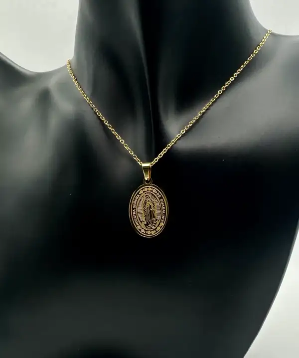Colgante Virgen De Guadalupe Acero Dorado