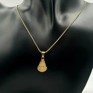 Colgante Virgen Del Rocio Placa Acero Dorado Pequeño