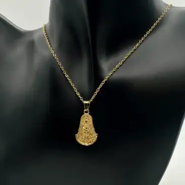 Colgante Virgen Del Rocio Relieve Acero Dorado