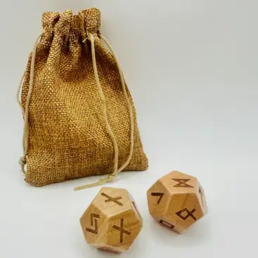 Dados Runicos Madera