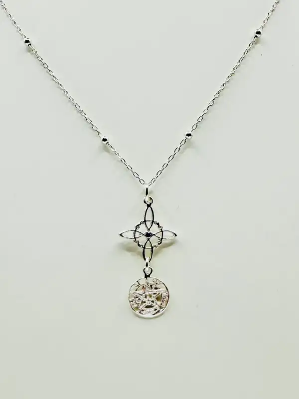 Colgante Doble Proteccion Nudo De Bruja Y Tetragramaton Pequeño Plata De Ley