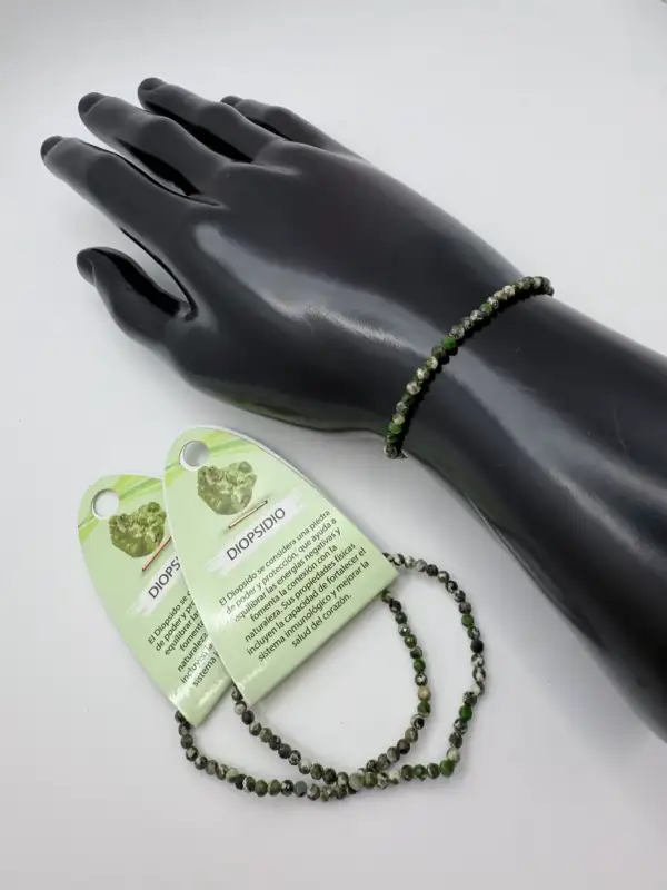 Pulsera Diopsidio 4mm Facetada