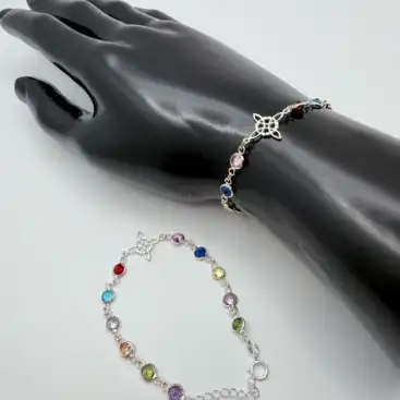 Pulsera Multi Minerales Facetados Con Nudo De Bruja Plata De Ley