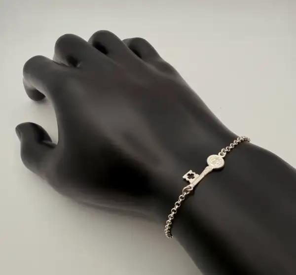 Pulsera Llave De San Benito Pequeña Plata De Ley