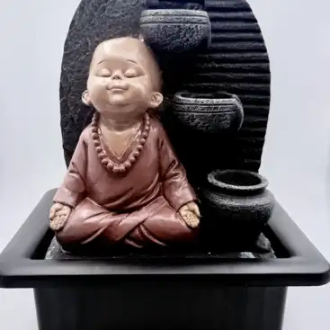 Fuente De Agua Buda Bebe Con Cascada