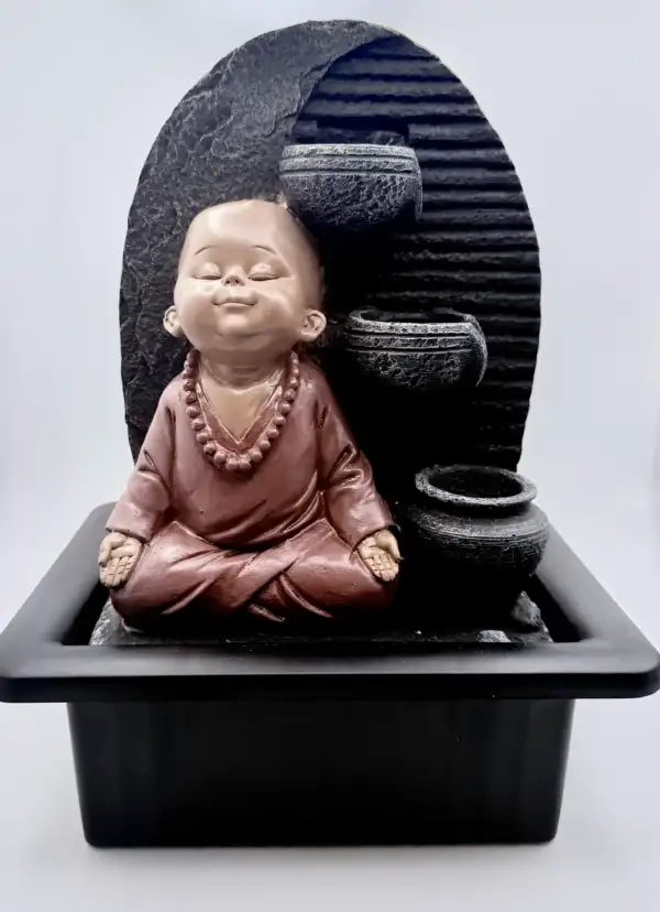 Fuente De Agua Buda Bebe Con Cascada