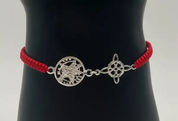 Pulsera Macrame Roja Doble Proteccion Nudo De Bruja Y Tetragramaton Plata De Ley - Imagen 2