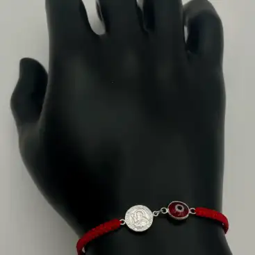 Pulsera Macrame Roja Con San Benito Y Ojo Turco Plata De Ley