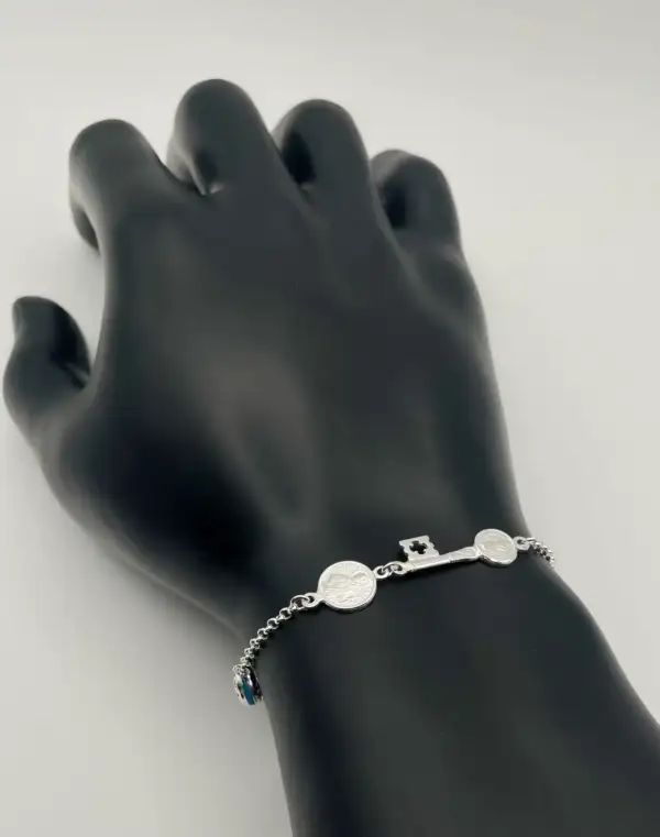 Pulsera San Judas Tadeo, Llave De San Benito Y Ojo Turco Espiral Plata De Ley