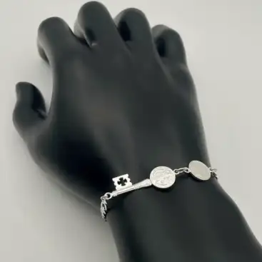 Pulsera San Judas Tadeo Y Llave De San Benito Cadena Eslabones Plata De Ley