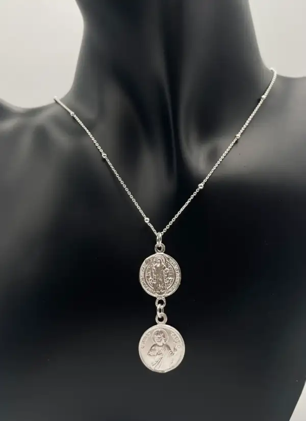 Colgante Doble Proteccion San Benito Y San Judas Tadeo Plata De Ley