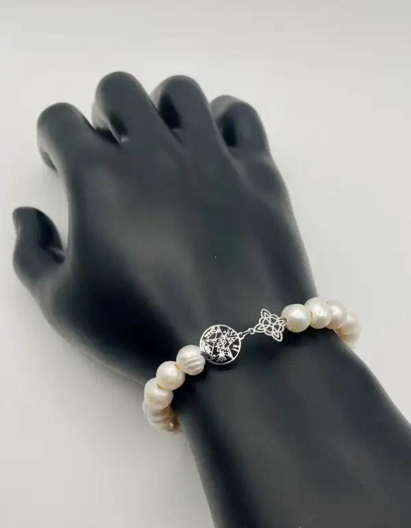 Pulsera Perla Natural Medalla Doble Proteccion Acero Plateado