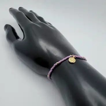 Pulsera Bolitas Virgen De La Macarena Acero Dorado (Color Aleatorio)