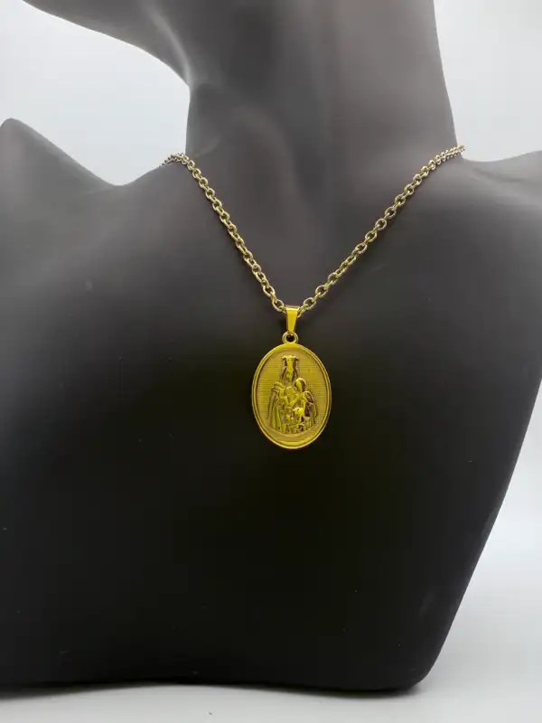 Colgante Virgen Del Carmen Acero Dorado - Imagen 2