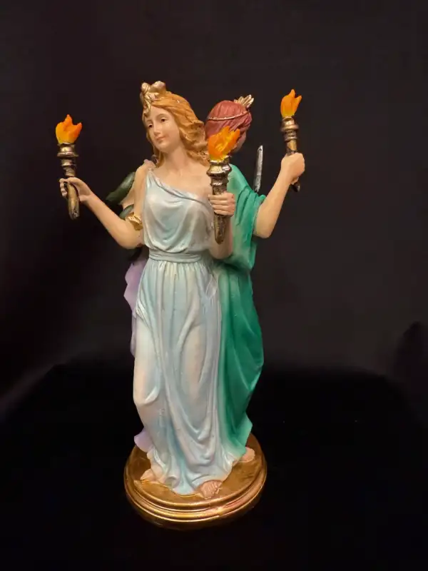 Figura Hecate Colores