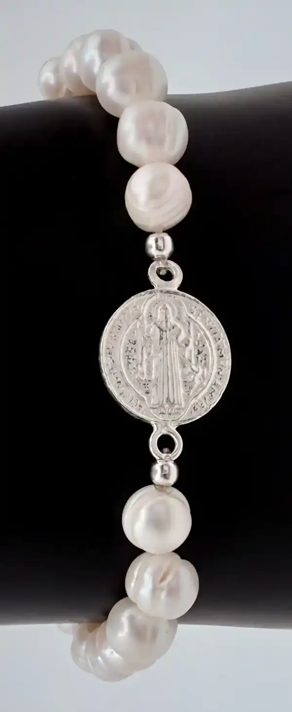 Pulsera San Benito Con Perlas Naturales Plata De Ley - Imagen 3