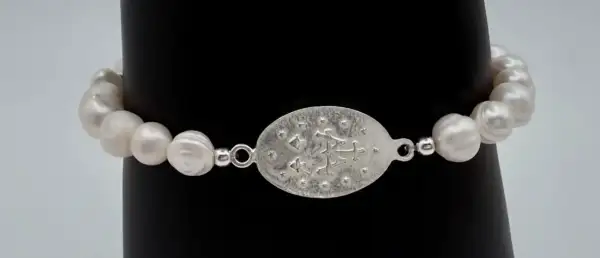 Pulsera Virgen La Milagrosa Con Perlas Naturales Plata De Ley - Imagen 3