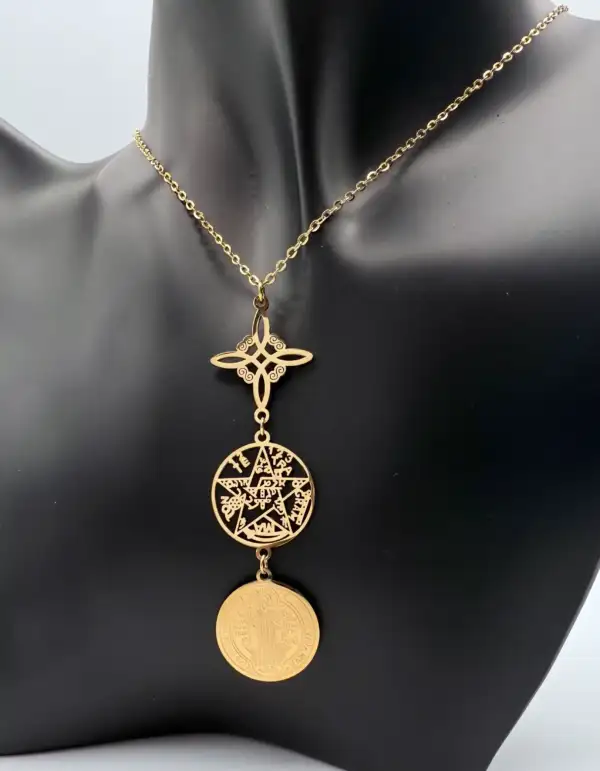 Colgante de Acero Dorado Triple Protección Grande Nudo de Bruja, Tetragramaton y San Benito