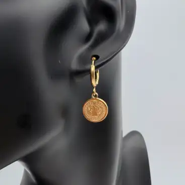Pendientes Aro Medalla San Benito Acero Dorado
