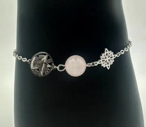 Pulsera Doble Proteccion Con Cuarzo Rosa Acero Plateado - Imagen 2