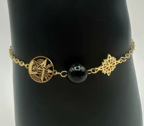 Pulsera Doble Proteccion Con Onix Acero Dorado - Imagen 2