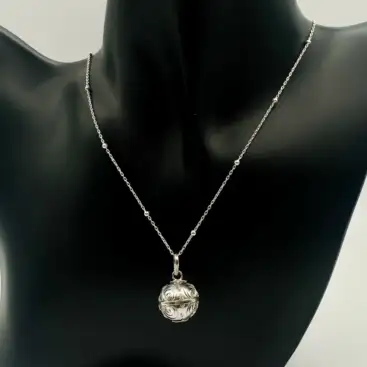 Llamador De Angeles Pequeño Plata De Ley Con Cadena