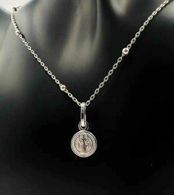 Colgante Medalla San Benito Mini Plata De Ley - Imagen 2